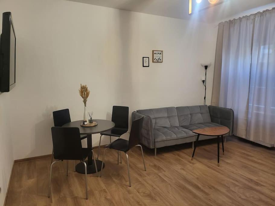 Exklusive Gartenwohnung Viena Exterior foto